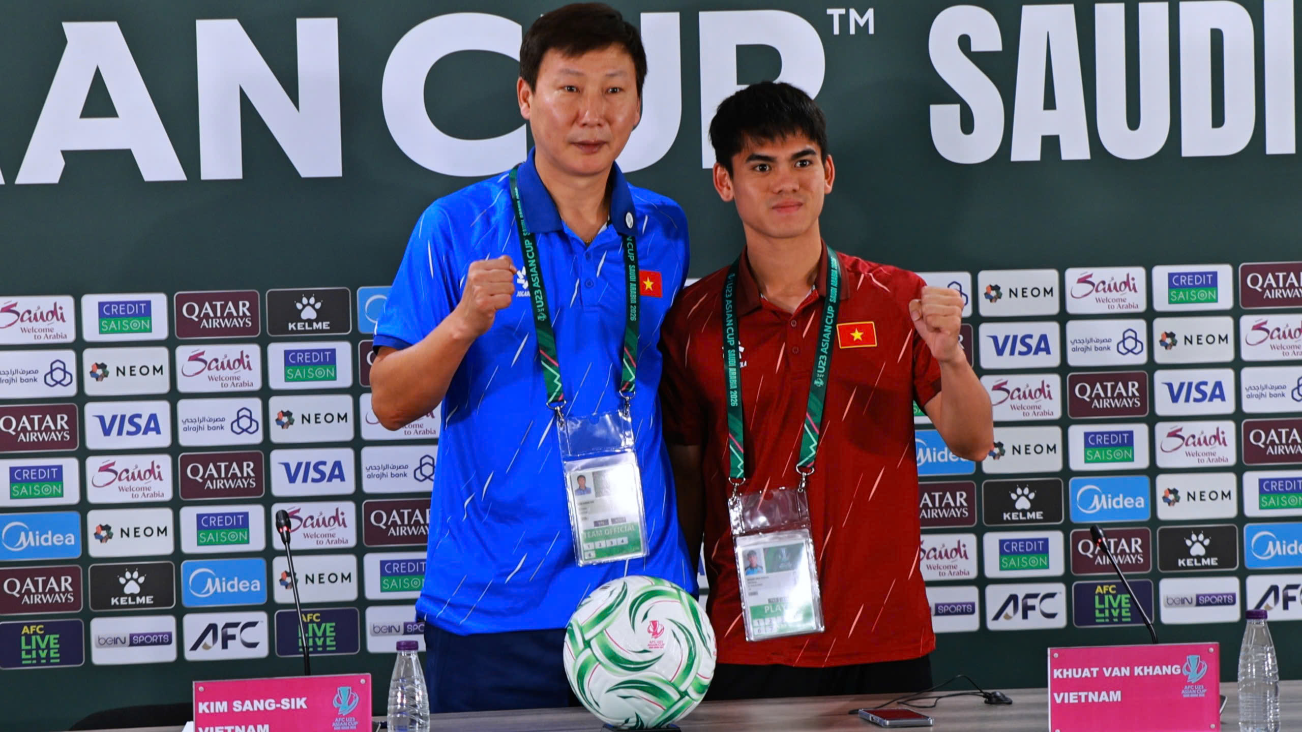 hlv-kim-sang-sik-la-ai-chan-dung-thuyen-truong-moi-cua-bong-da-viet-nam-20264