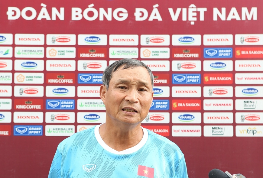 huan-luyen-vien-mai-duc-chung-sinh-nam-bao-nhieu-tieu-su-va-su-nghiep2