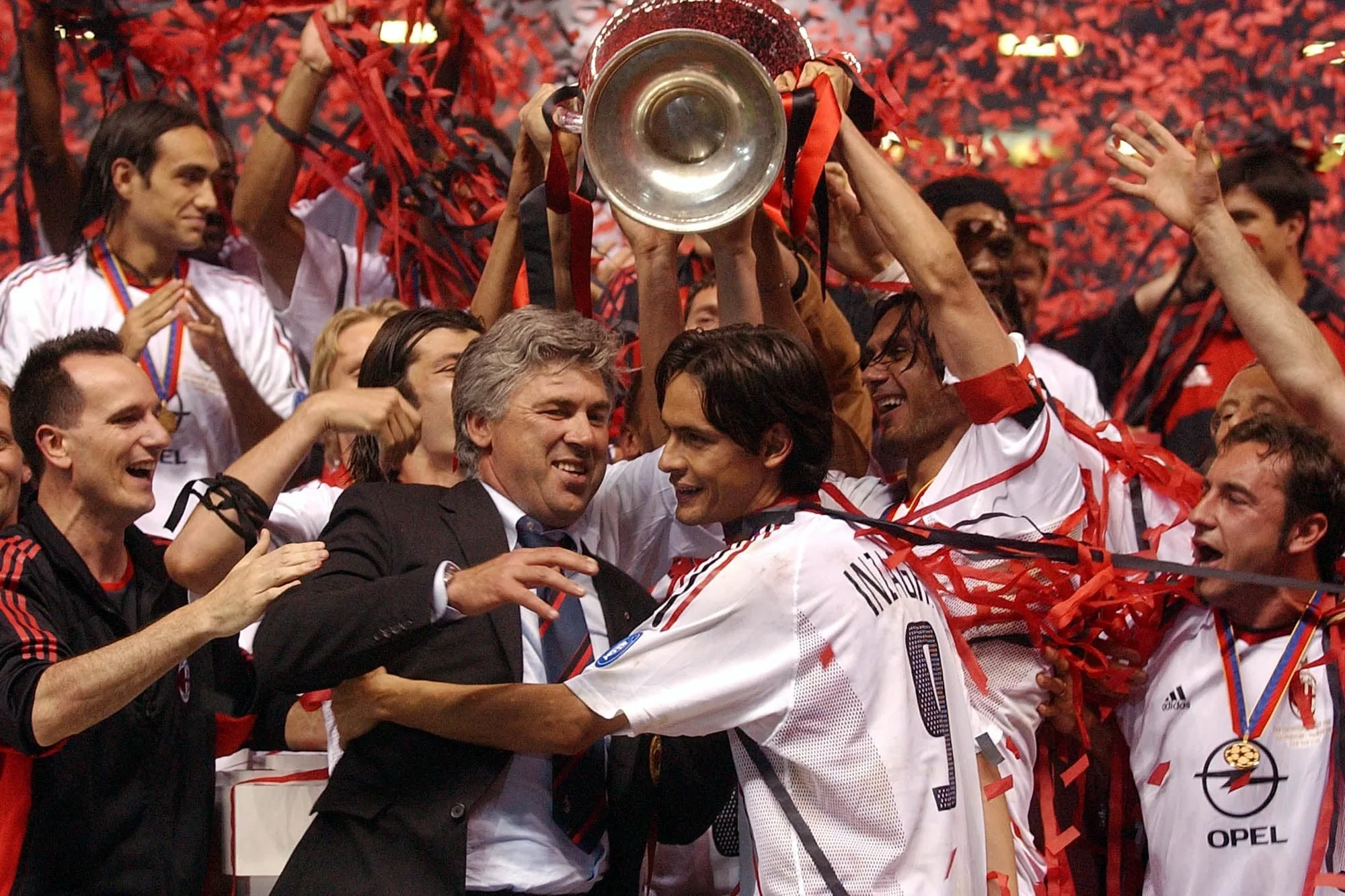 huan-luyen-vien-carlo-ancelotti-va-nhung-di-san-dan-dat-lich-su-a1a