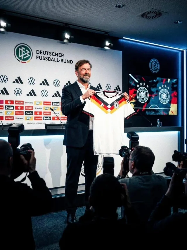 huan-luyen-vien-jurgen-klopp-la-ai-0001